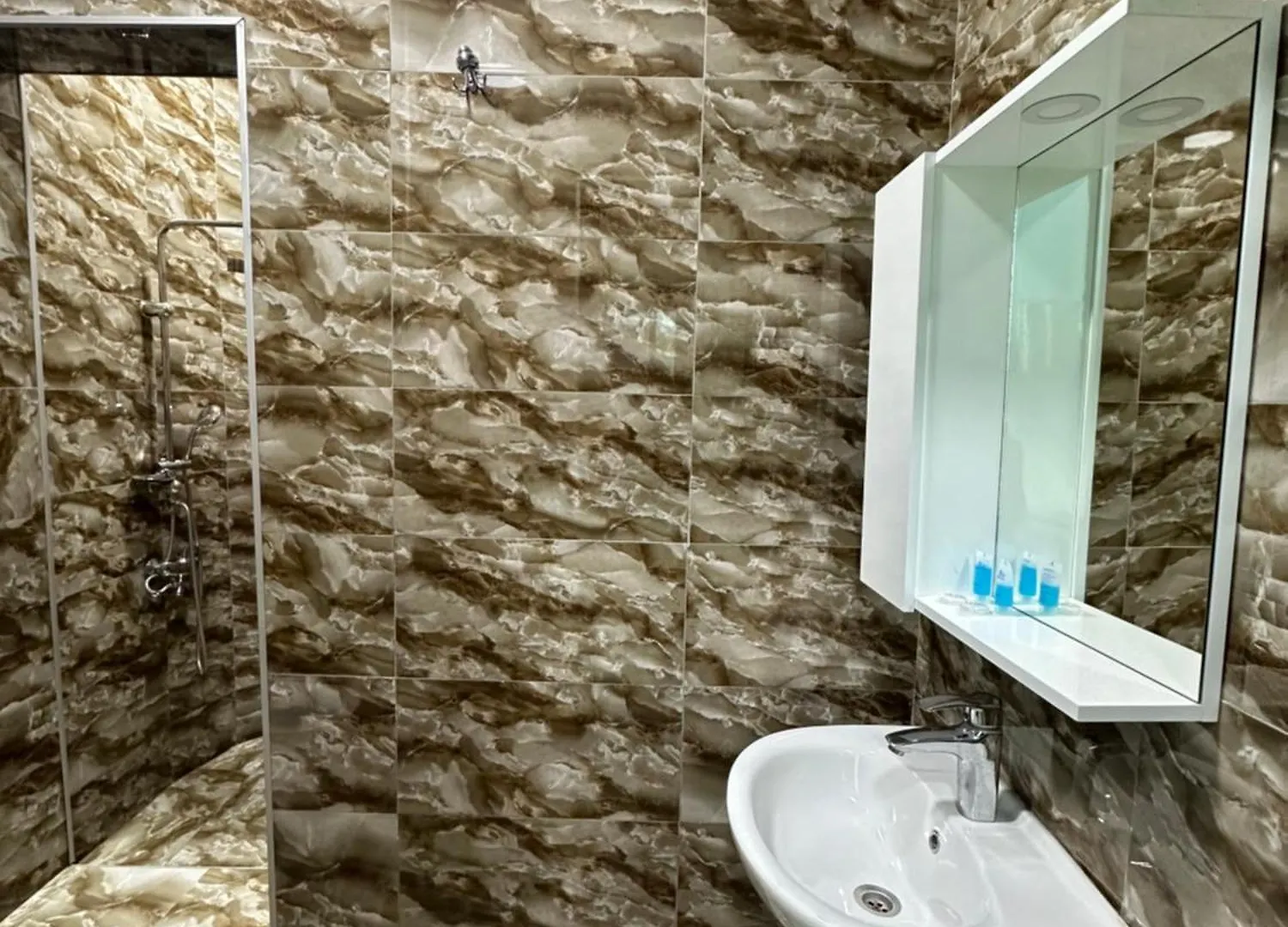 ***  Hotel Piza Tiflis Georgia